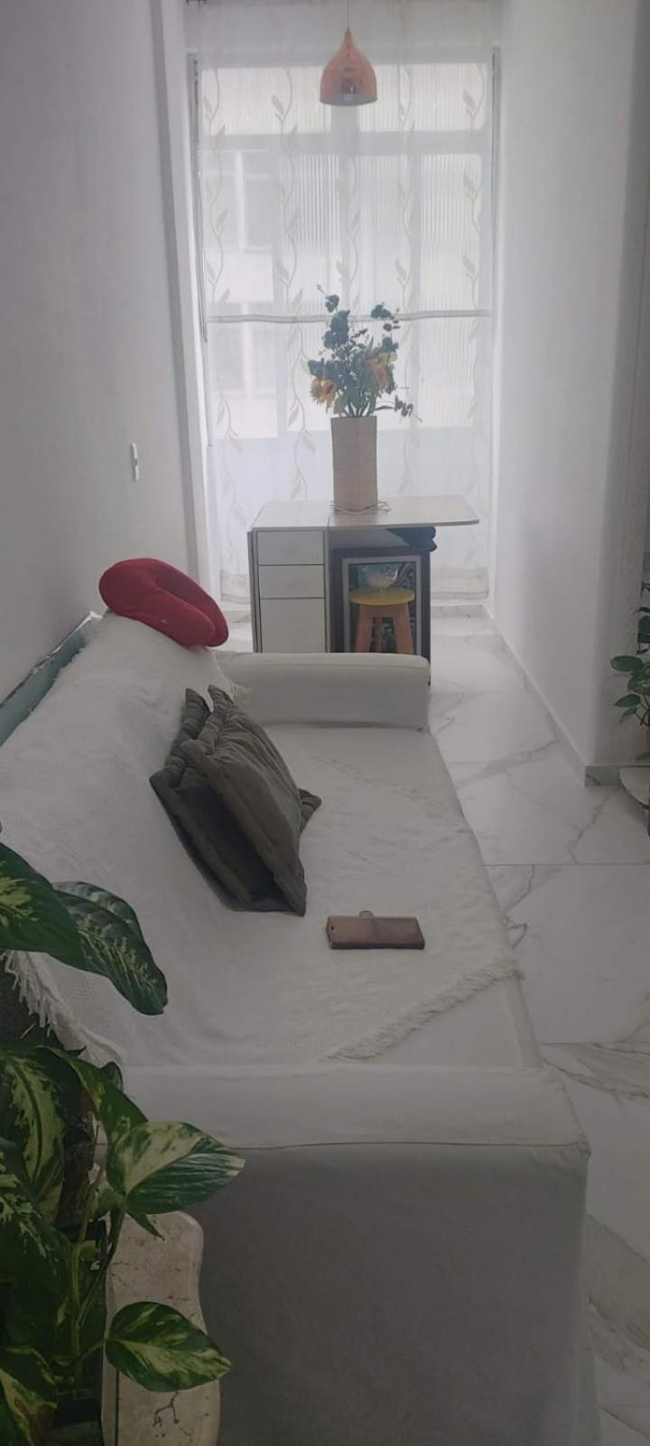 Apartamento C Ar-condicionado Em Ape Em Copacabana *